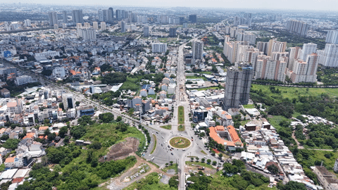 Người dân mong chờ con đường dài 2,5km ở TPHCM thi công hơn 10 năm sớm về đích