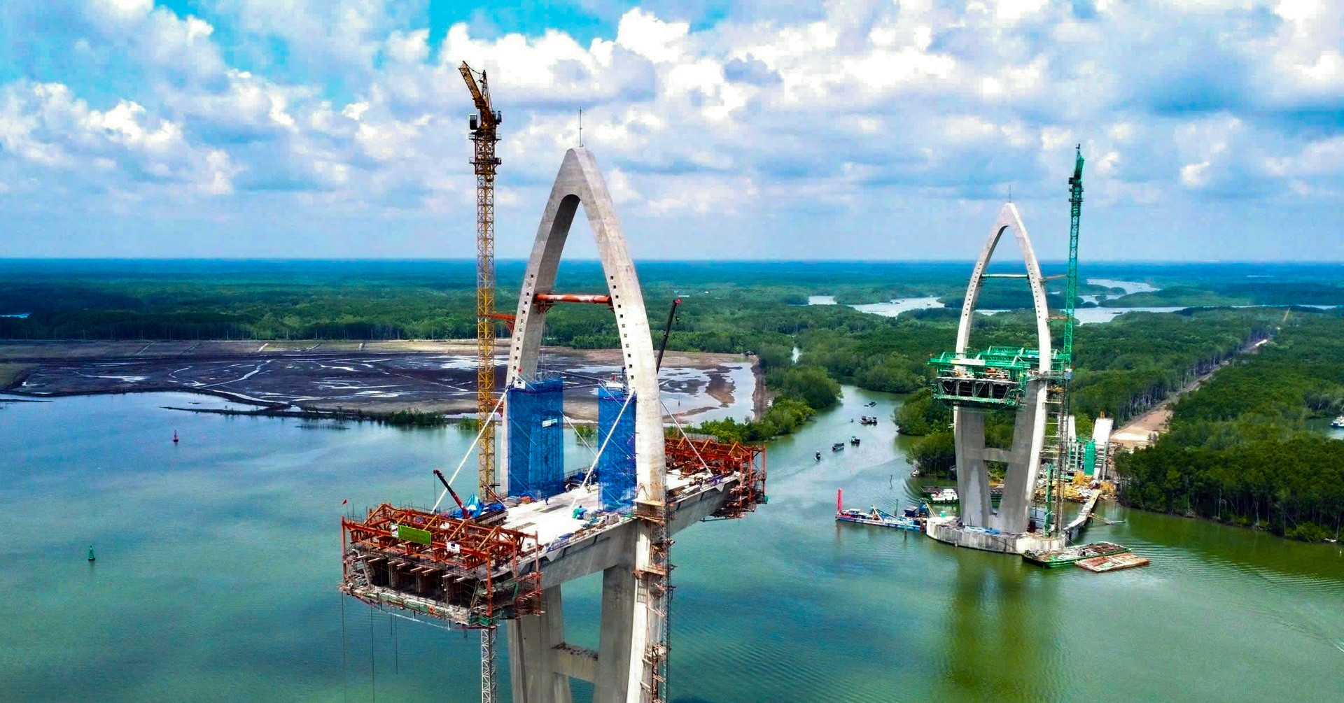 Hiện trạng cầu 4.900 tỷ nối TPHCM với Đồng Nai có nhịp chính lớn nhất Đông Nam Á