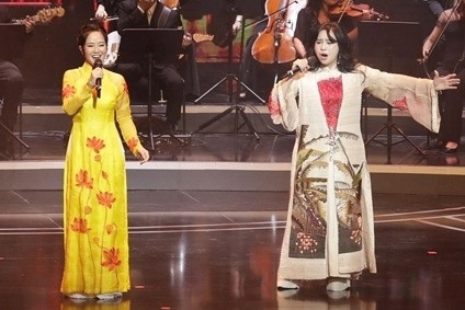 Thanh Lam, Hồng Nhung, Tùng Dương hát mừng 55 năm thành lập VTV