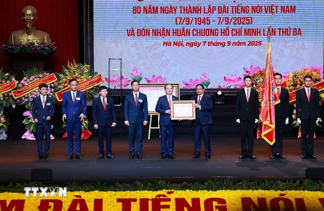 thu tuong du le ky niem 80 nam ngay thanh lap dai tieng noi viet nam 12.jpg
