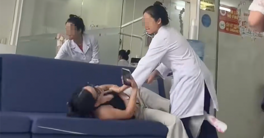 Xác minh clip bác sĩ nha khoa hành hung khách h...