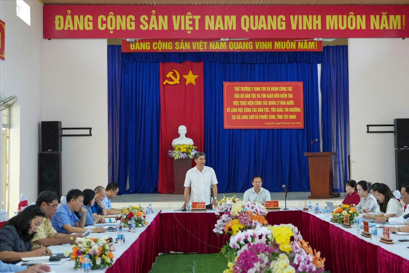 Lĩnh vực dân tộc, tôn giáo là nhiệm vụ rất đặc thù của địa phương