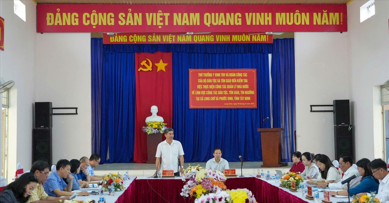 Lĩnh vực dân tộc, tôn giáo là nhiệm vụ rất đặc thù của địa phương