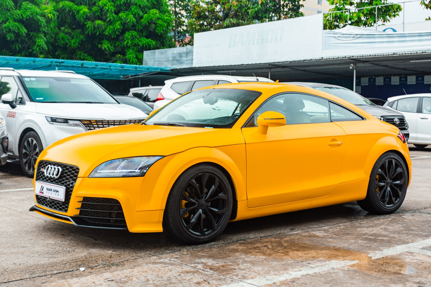 Tốn trăm triệu tiền độ, xe sang thể thao Audi TT bán giá rẻ ngang VinFast VF3