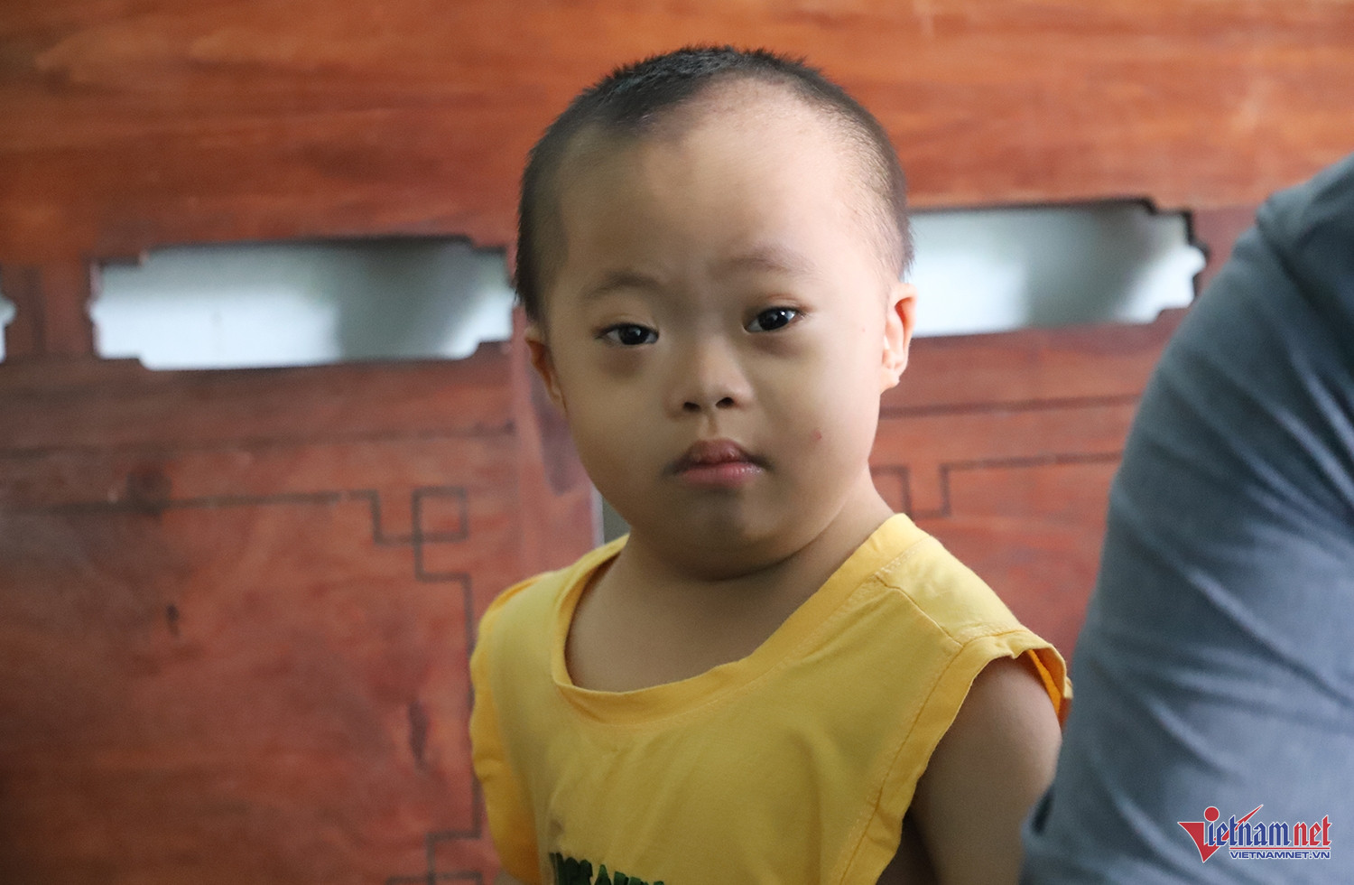 W-Hoàn cảnh bé Hậu 1.JPG.jpg