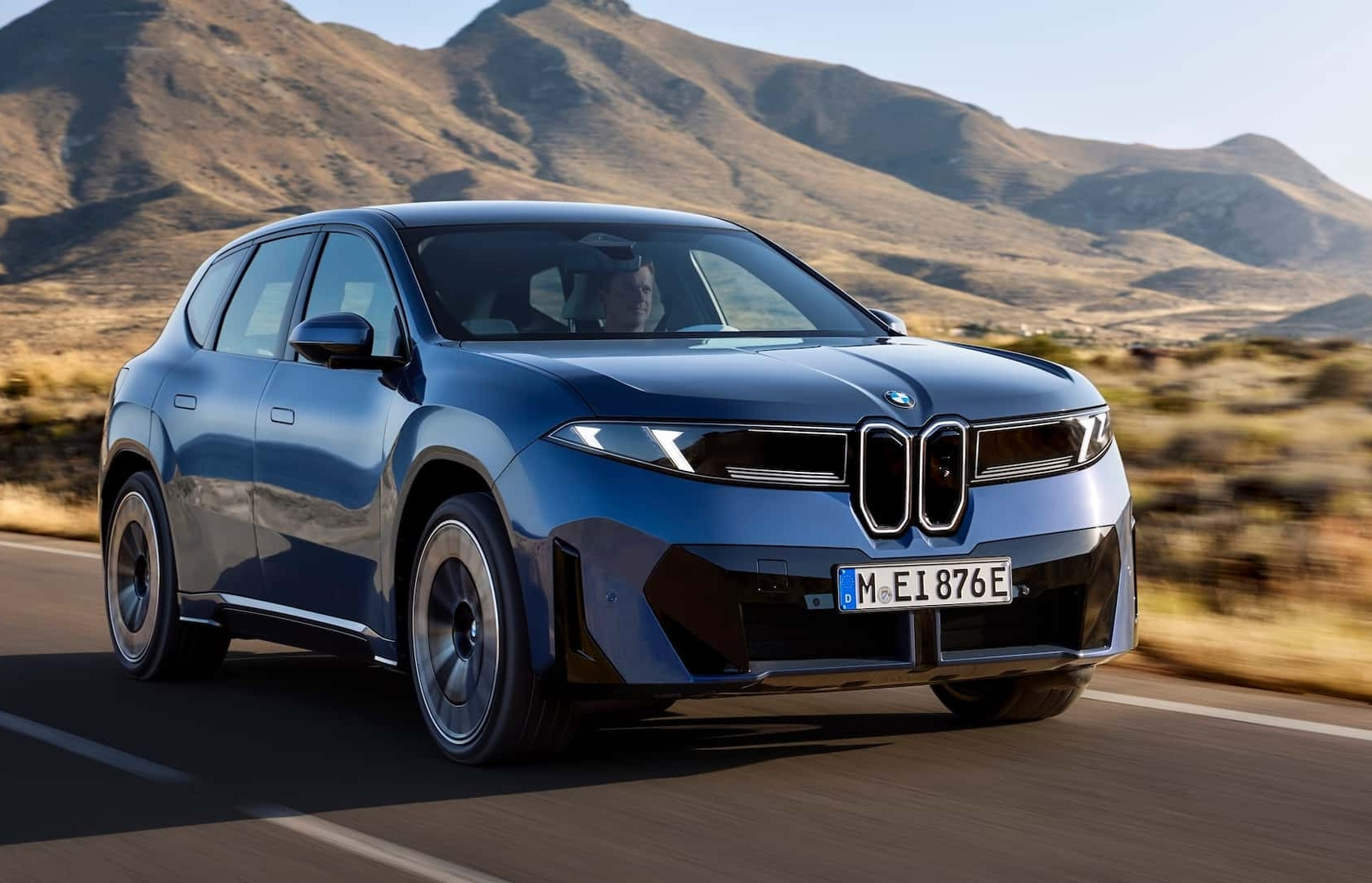 Xe điện BMW iX3 thế hệ mới ra mắt, phạm vi hoạt động 642km, giá chỉ 1,5 tỷ đồng