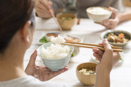 4 sai lầm sau bữa ăn khiến bộ phận tiêu hóa gặp họa