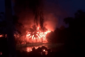 Bản tin trưa 9/9: Ba căn nhà cháy rực sau khi người phụ nữ thắp hương rồi rời đi