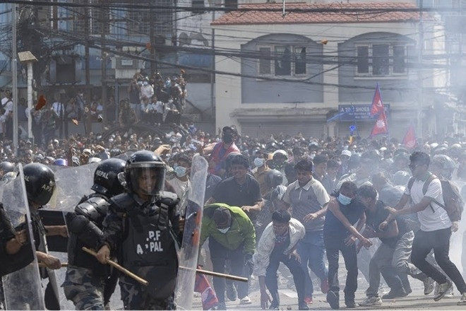 Biểu tình bạo loạn ở Nepal, hơn 400 người thương vong