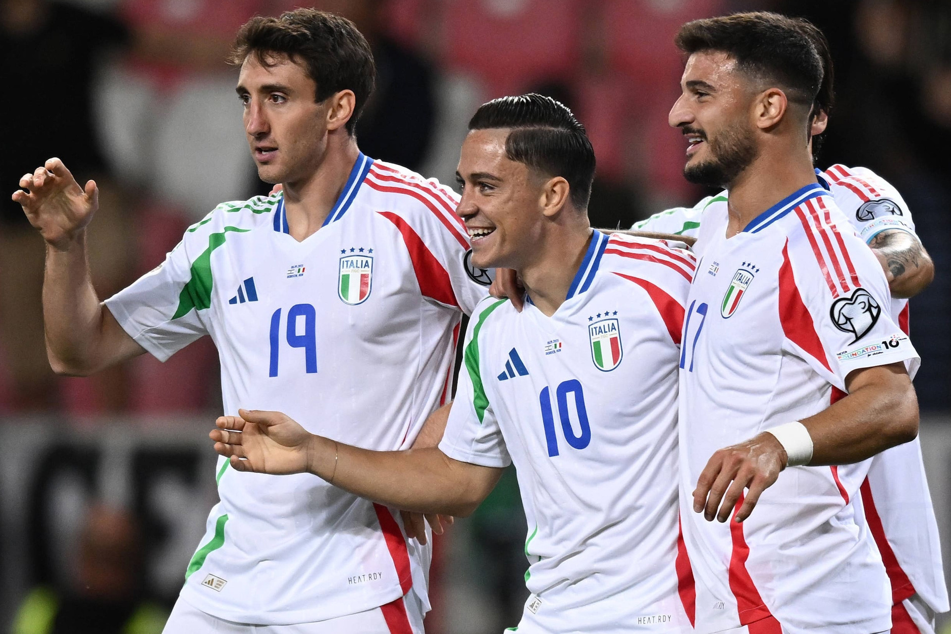 Italia thắng Israel 5-4: Sự hỗn loạn và tinh thần Gattuso