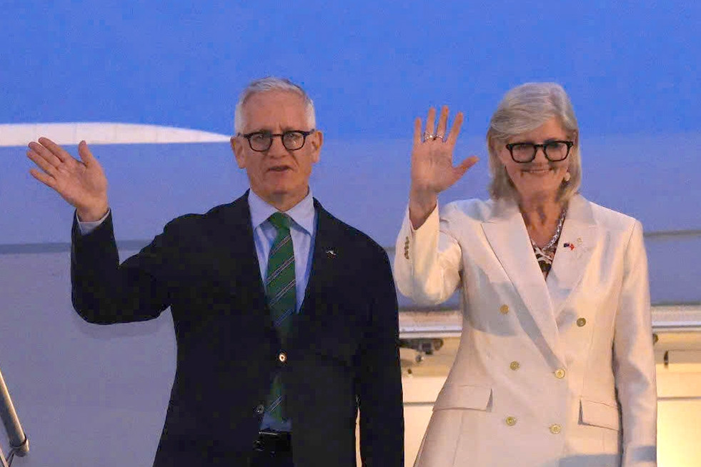 Toàn quyền Australia và Phu quân tới Hà Nội