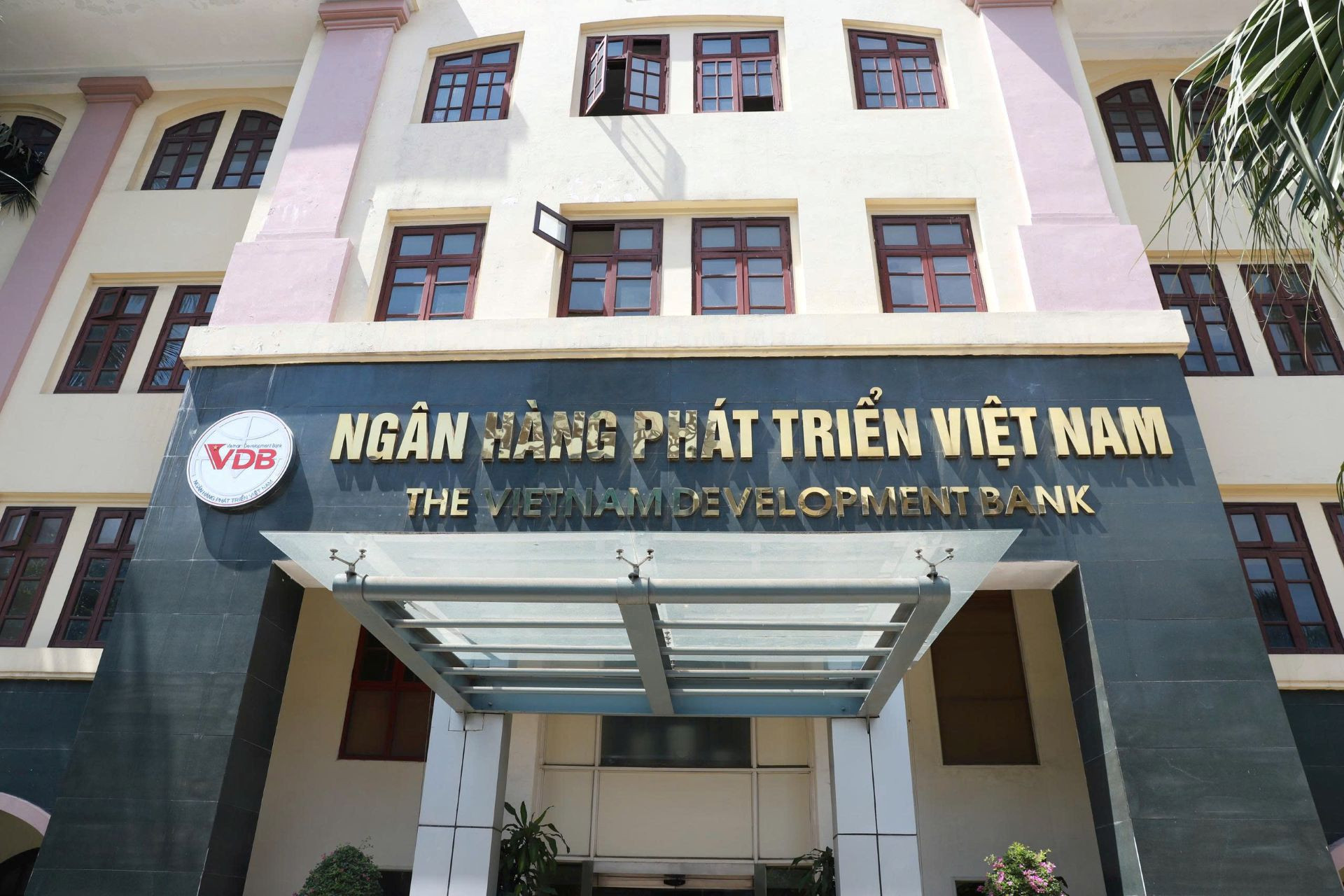 trụ sở vdb.jpg