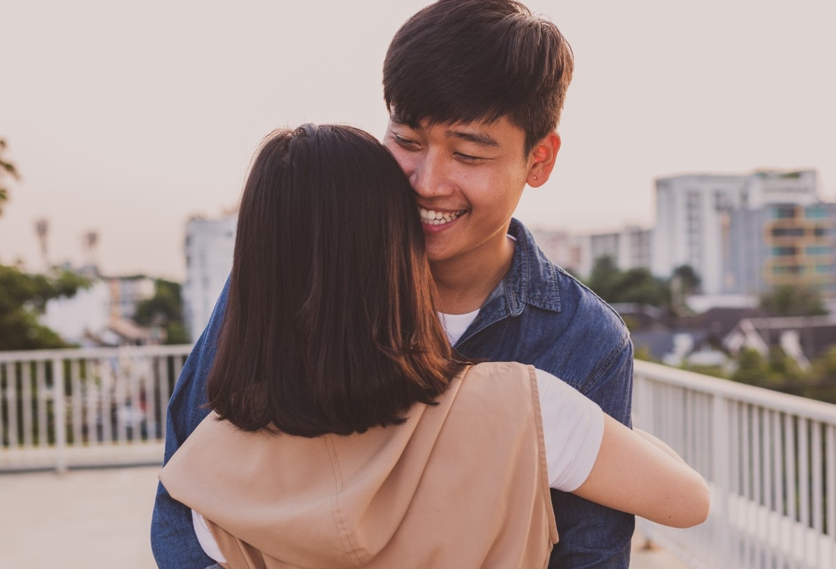 Tưởng chồng tâm lý cho đi du lịch, vợ đau đớn khi trở về nhà