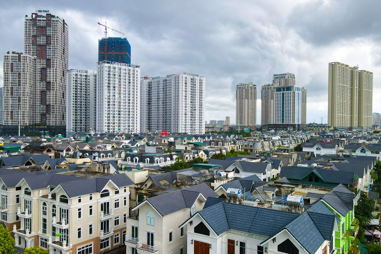 Vingroup khởi kiện 68 tài khoản: Văn minh và thượng tôn luật pháp