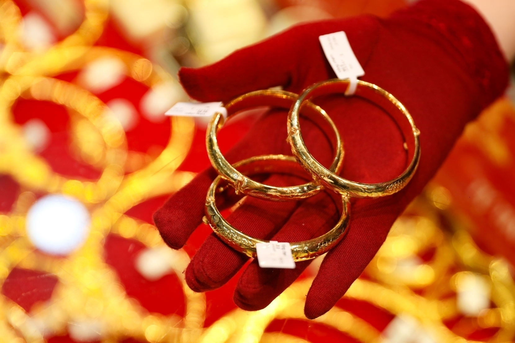 Giá vàng hôm nay 2/1/2026 lao dốc, vàng miếng SJC còn hơn 152 triệu đồng