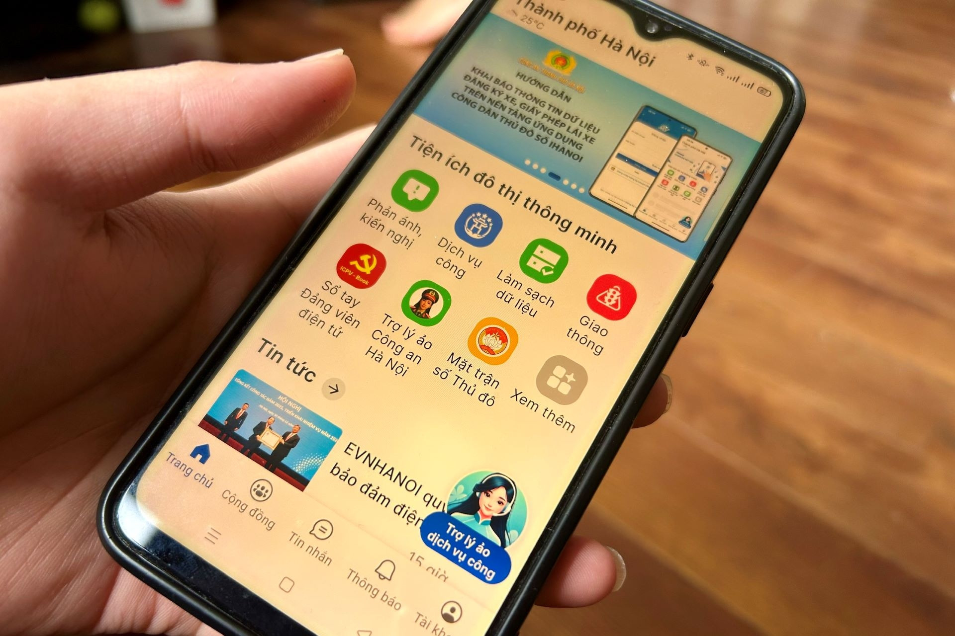 Hà Nội đẩy mạnh chuyển đổi số phổ biến giáo dục pháp luật đến người dân