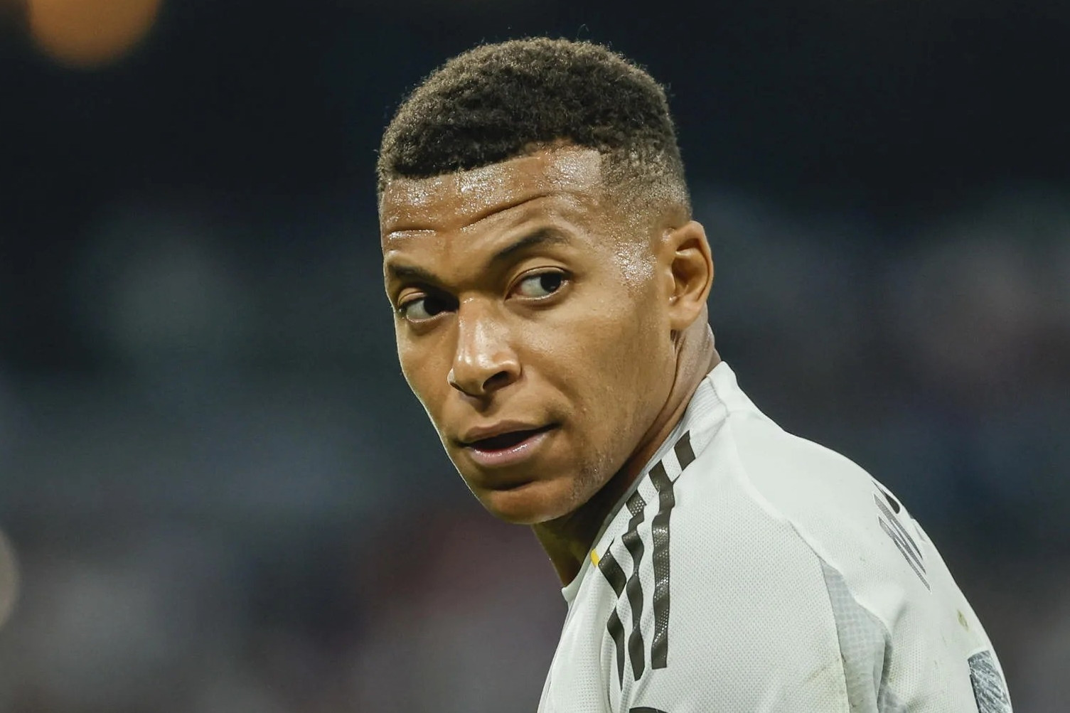 Mbappe mang ác mộng cho Real Madrid ngày đầu năm mới