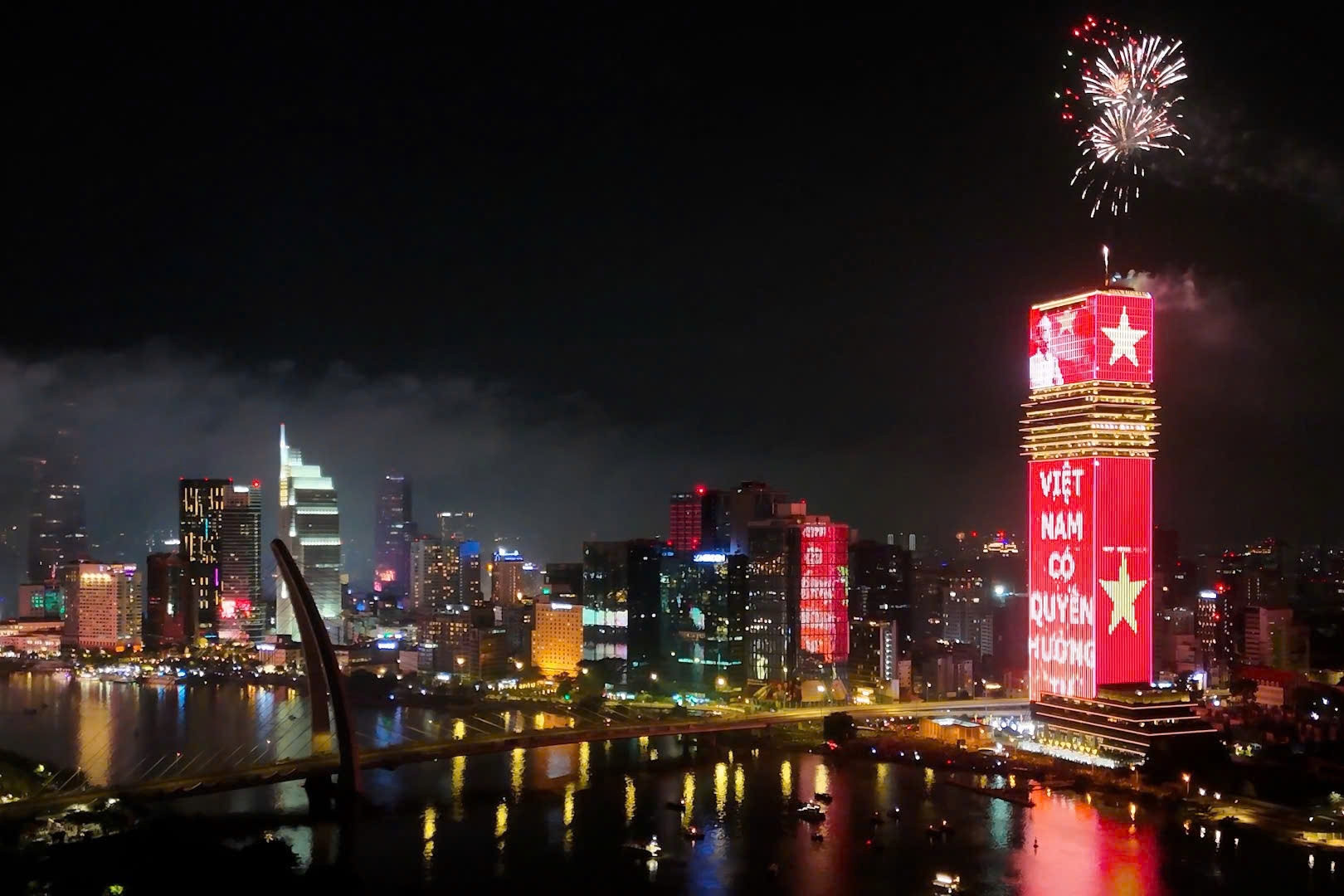 Saigon Marina IFC rực rỡ trong đêm Countdown chào năm mới 2026