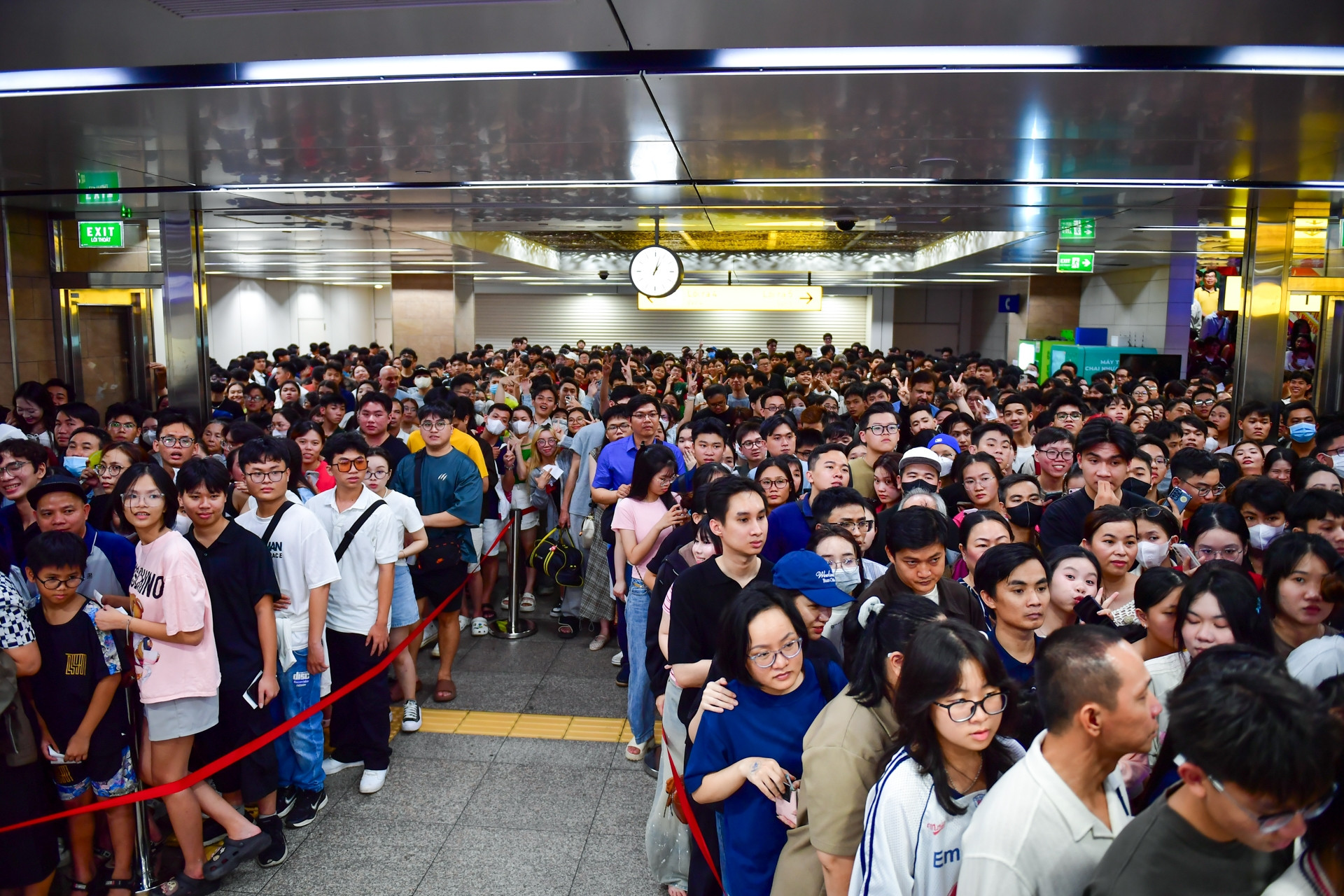  Tàu metro TPHCM 'vỡ trận' ngày đầu năm 2026 