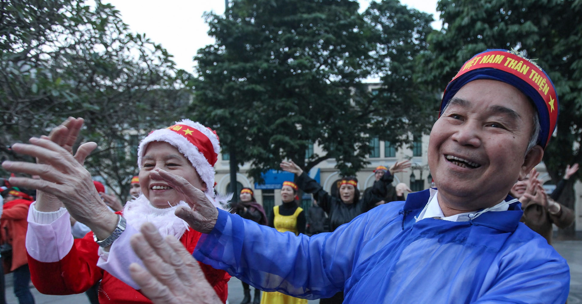 Thủ tướng: Trả gộp 2 tháng lương hưu, thưởng Tế...