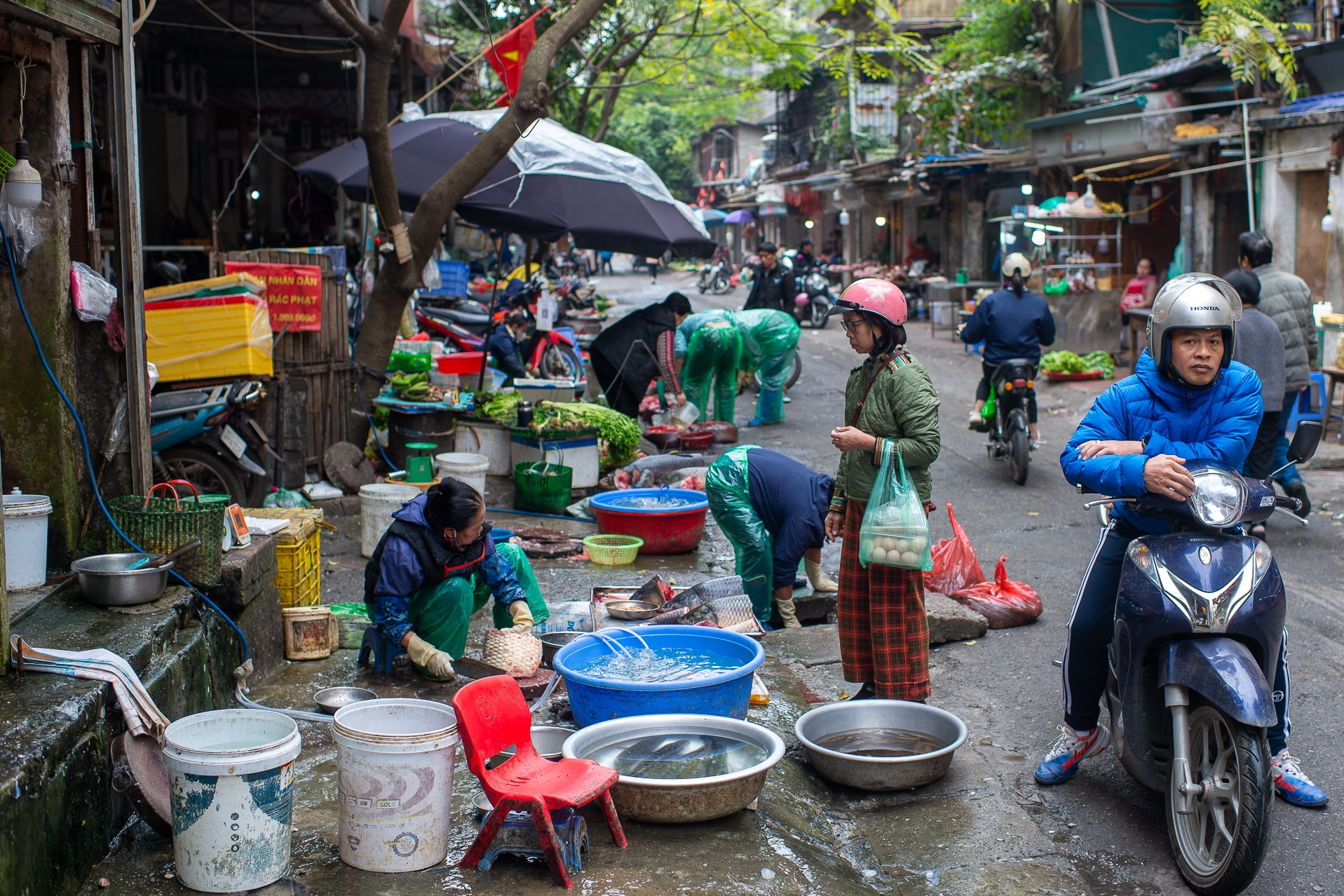 Chợ tạm, chợ cóc nhếch nhác ở Thủ đô trước thời điểm bị dẹp bỏ