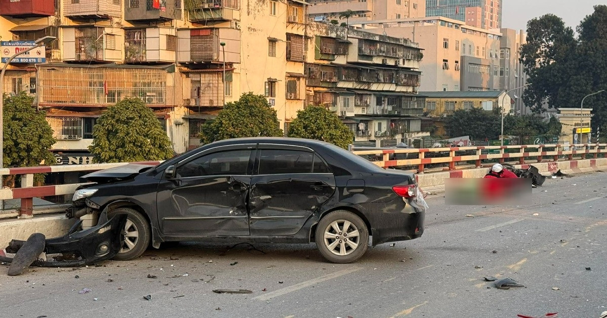 Nữ tài xế ô tô buồn ngủ gây tai nạn liên hoàn ở...