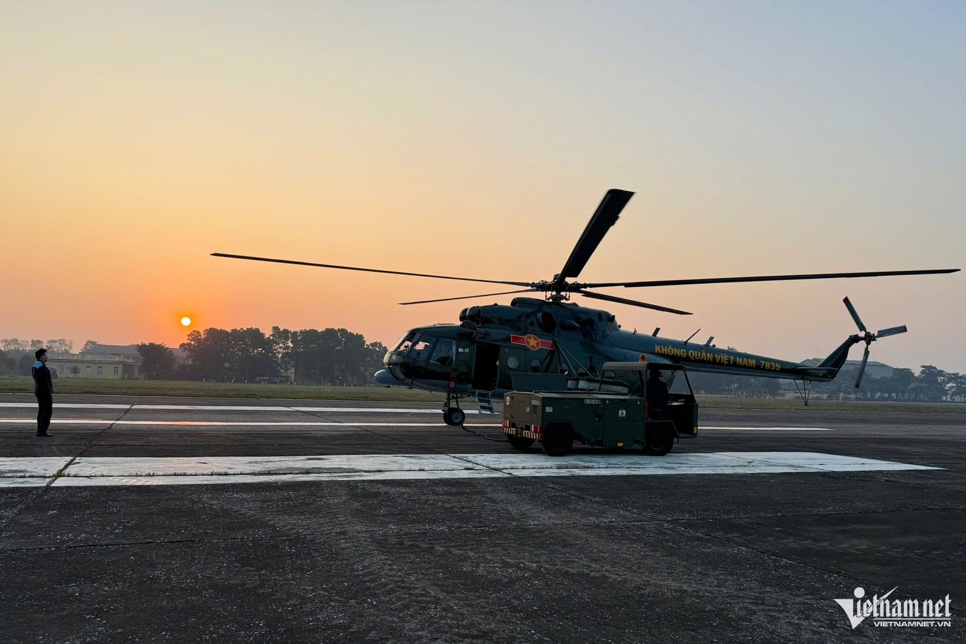 W-may bay dai hoi dang (17).jpg