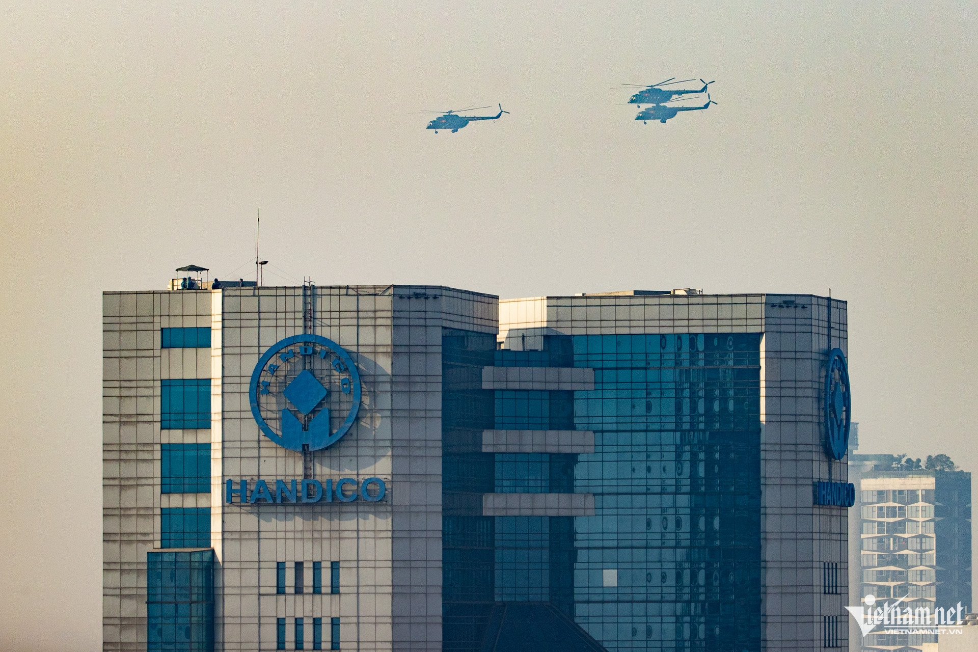 W-may bay dai hoi dang (3).jpg