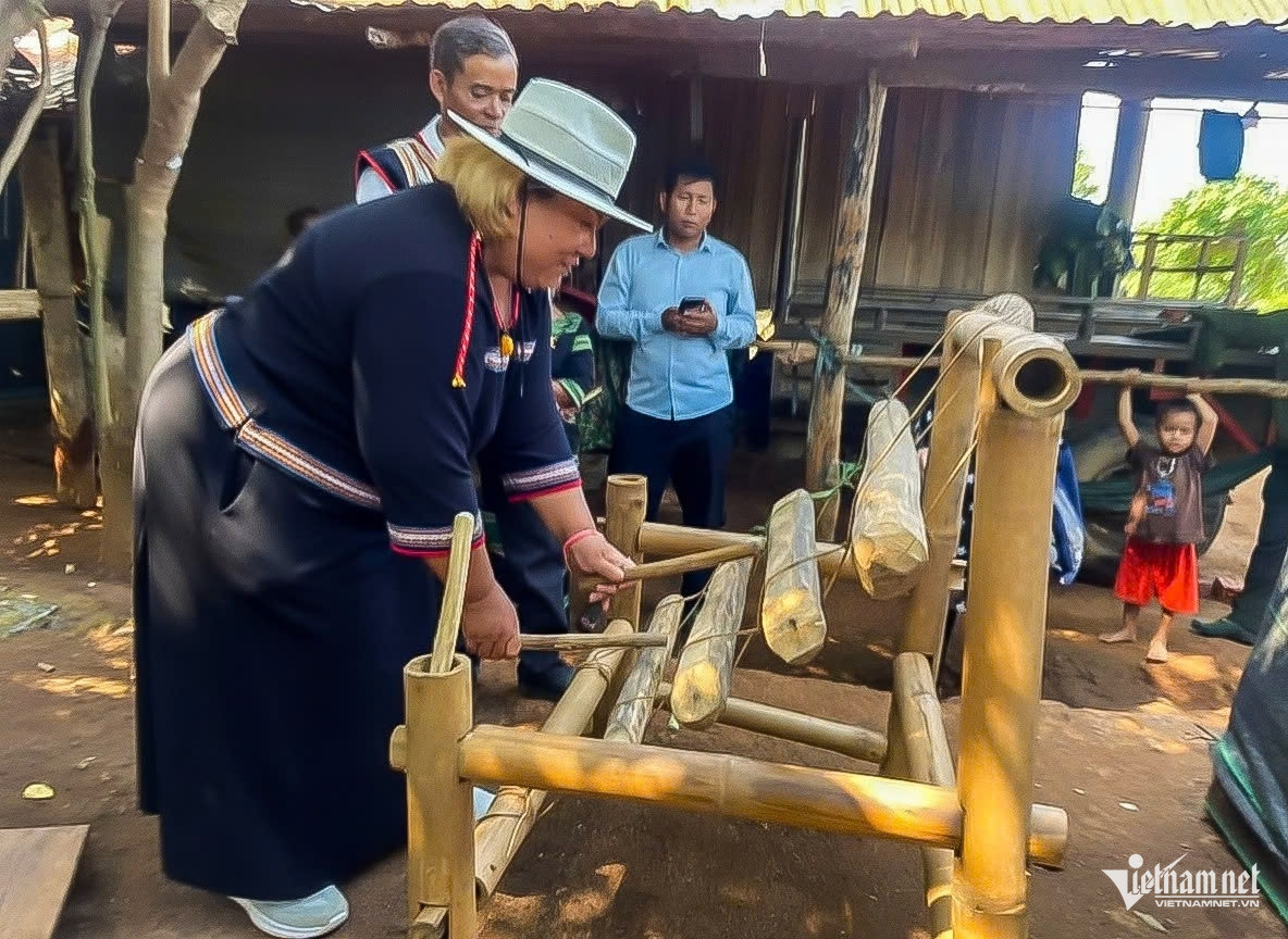 W-Xuân Hòa ảnh 3.jpg