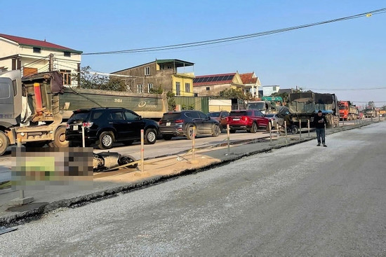 Bản tin cuối ngày 10/1: Va chạm xe đầu kéo, hai bà cháu tử vong