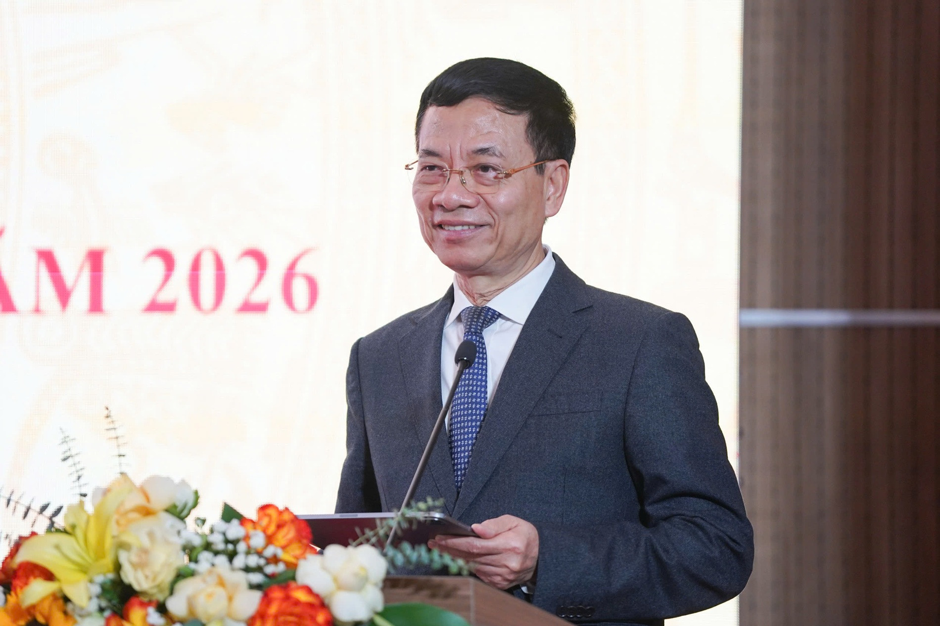 1001 BT Nguyen Manh Hung.jpg