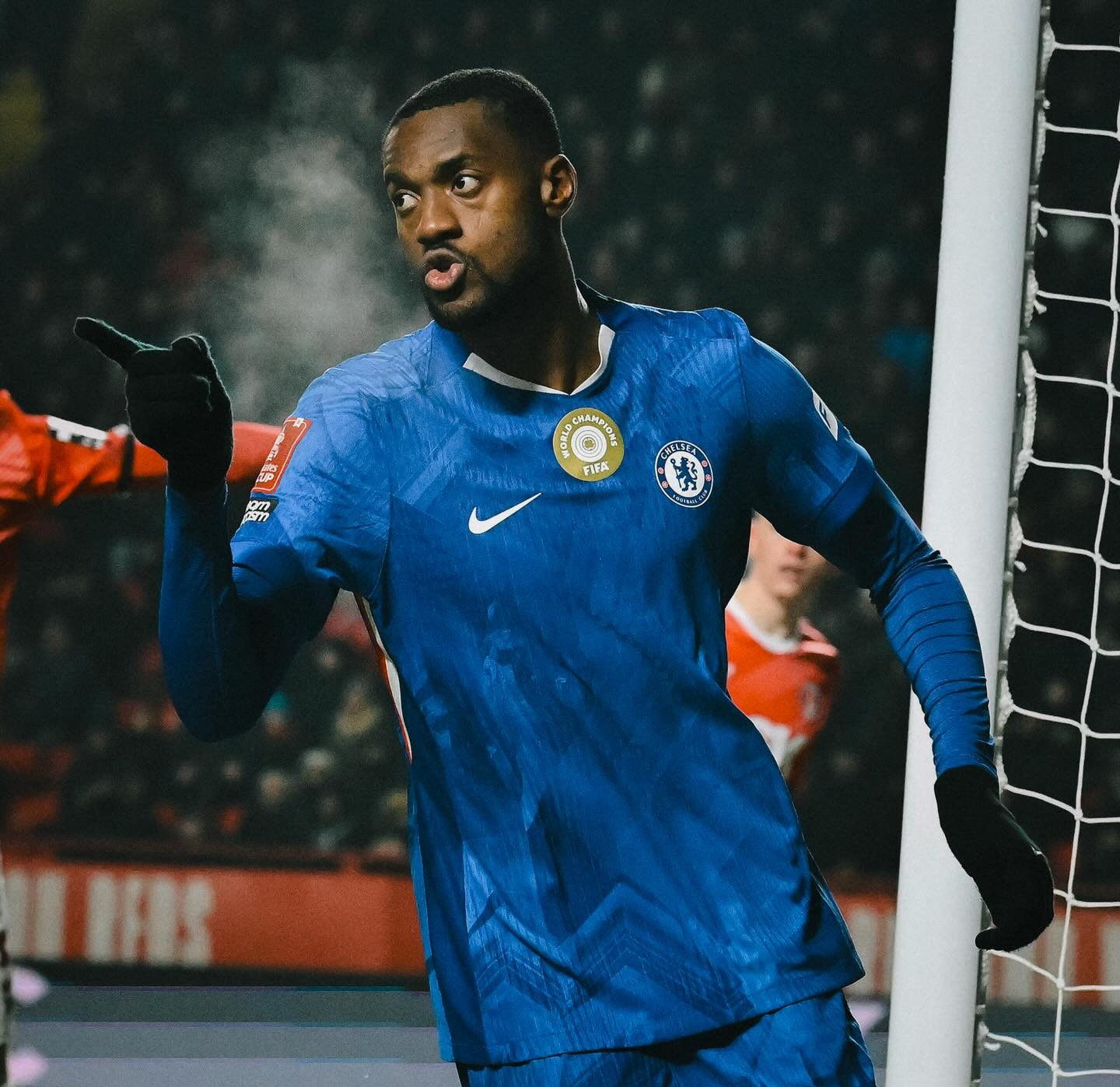 https://static-images.vnncdn.net/vps_images_publish/000001/000003/2026/1/11/charlton-vs-chelsea-230.jpg