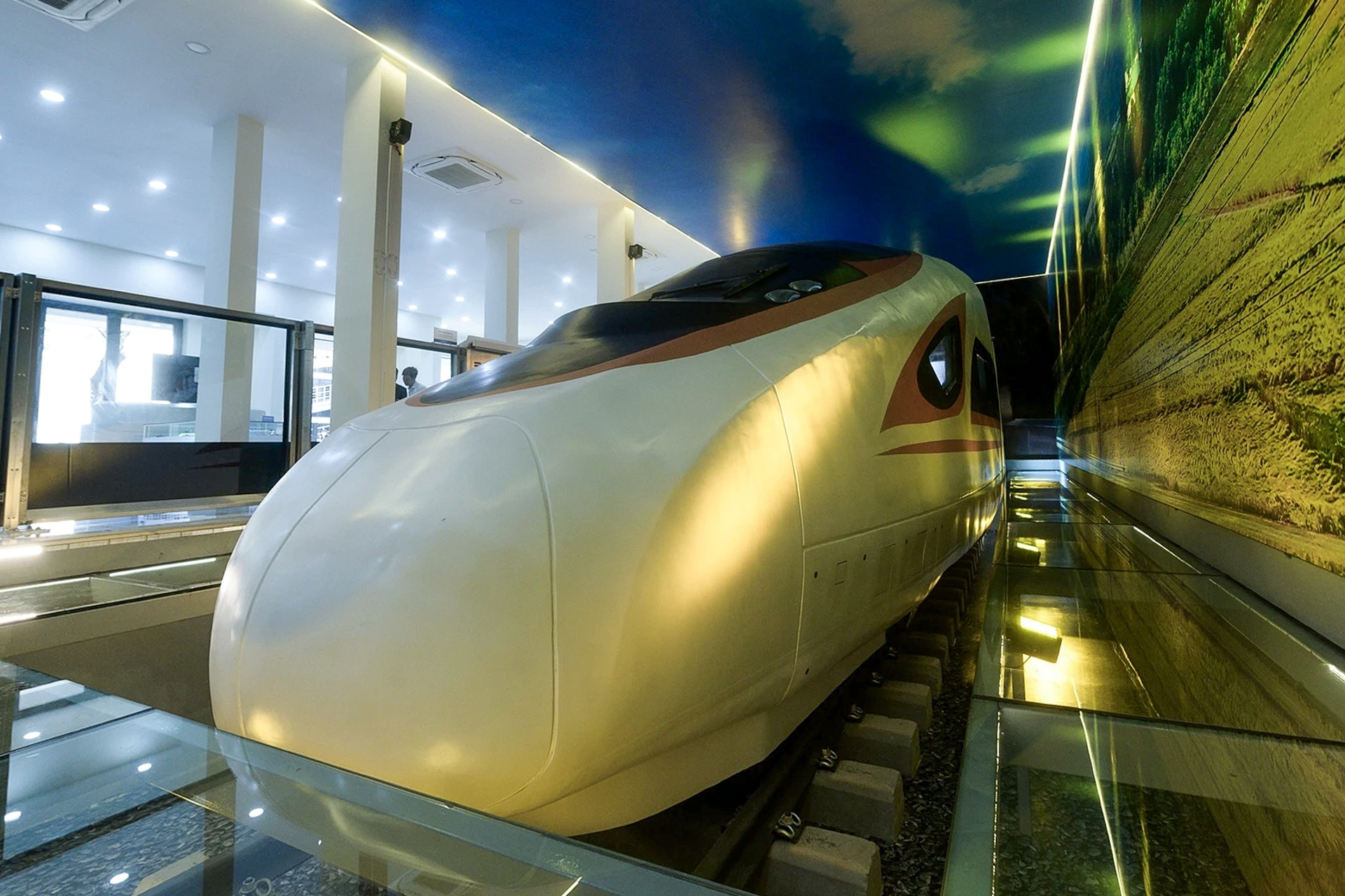 Đại học công bố phòng mô phỏng tàu đường sắt tốc độ cao 50 tỷ đồng tại TPHCM