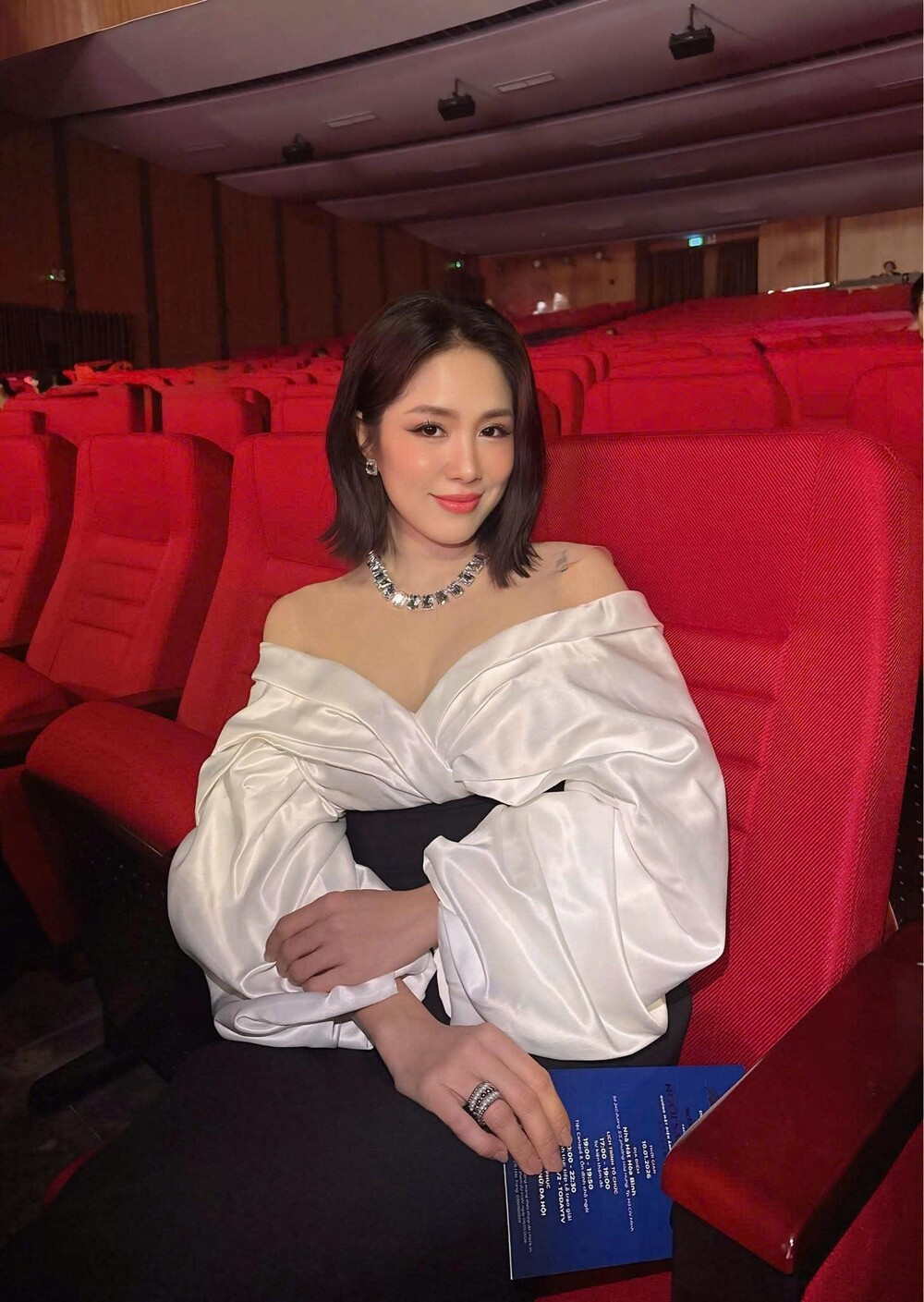 gen h z7419534330487_33eb35cbe68f5642c0121d7ef15839bb.jpg