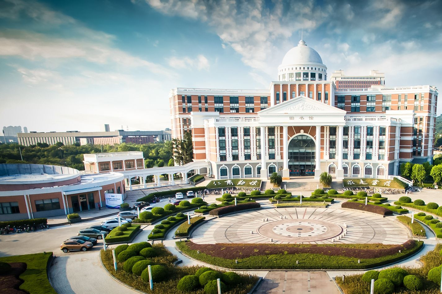 Phụ huynh bức xúc vì được gợi ý đóng số tiền lớn để xóa điểm trượt cho con