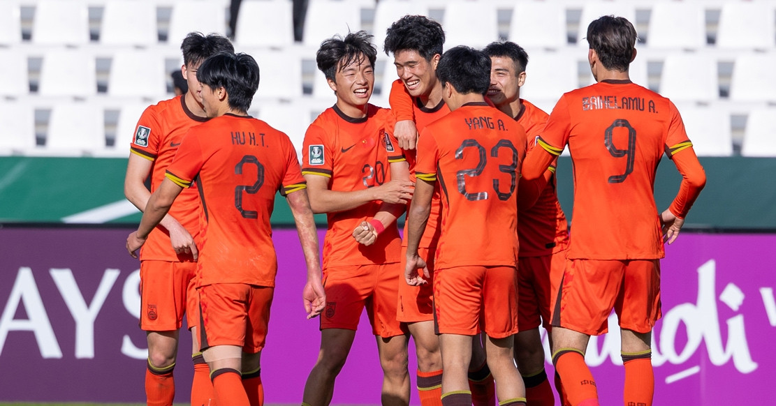 U23 Việt Nam được so s&aacute;nh với g&atilde; khổng lồ ch&acirc;u &Acirc;u, b&aacute;o Trung Quốc ngả mũ trước chiến lược của VFF