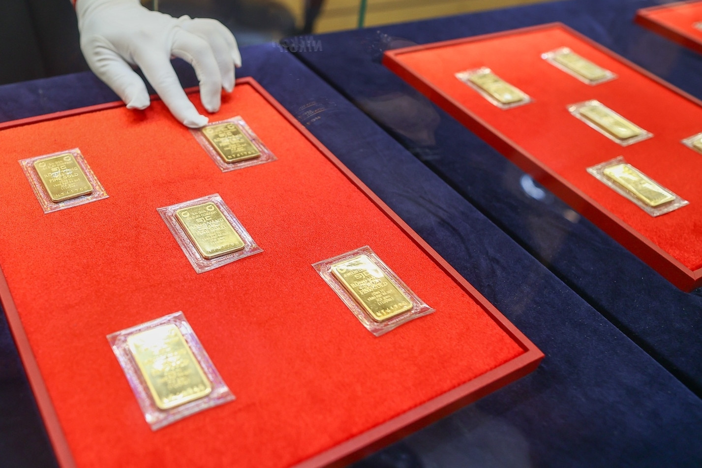 Giá vàng hôm nay 13/1/2026 trụ vững mốc đỉnh cao 162 triệu/lượng