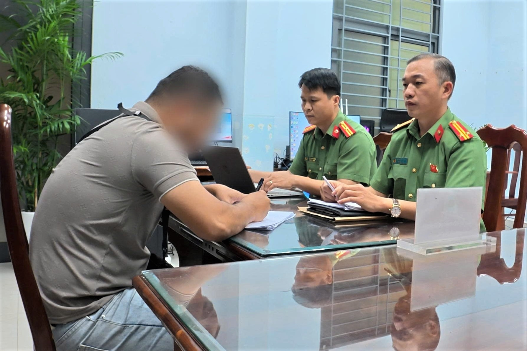 Bình luận sai sự thật trên Facebook, người đàn ông ở Đà Nẵng bị xử phạt