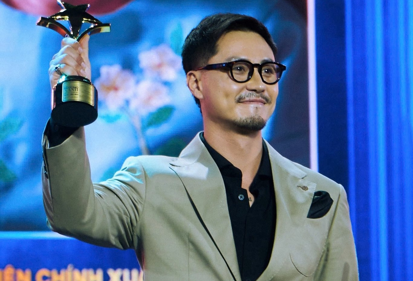 Diễn viên Thanh Sơn khoe tin vui, gương mặt khác lạ của hoa hậu Tiểu Vy