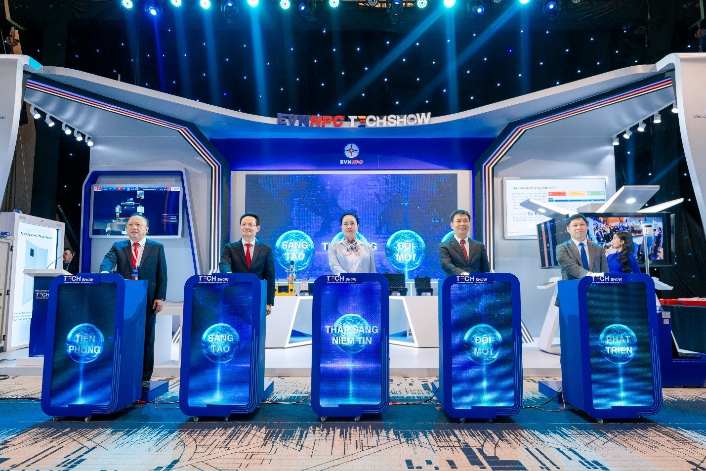 EVNNPC tổ chức triển lãm và hội thảo khoa học công nghệ