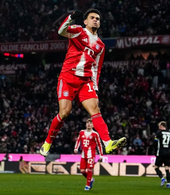 https://static-images.vnncdn.net/vps_images_publish/000001/000003/2026/1/12/harry-kane-sang-ruc-bayern-munich-thang-tran-8-1-414.jpg