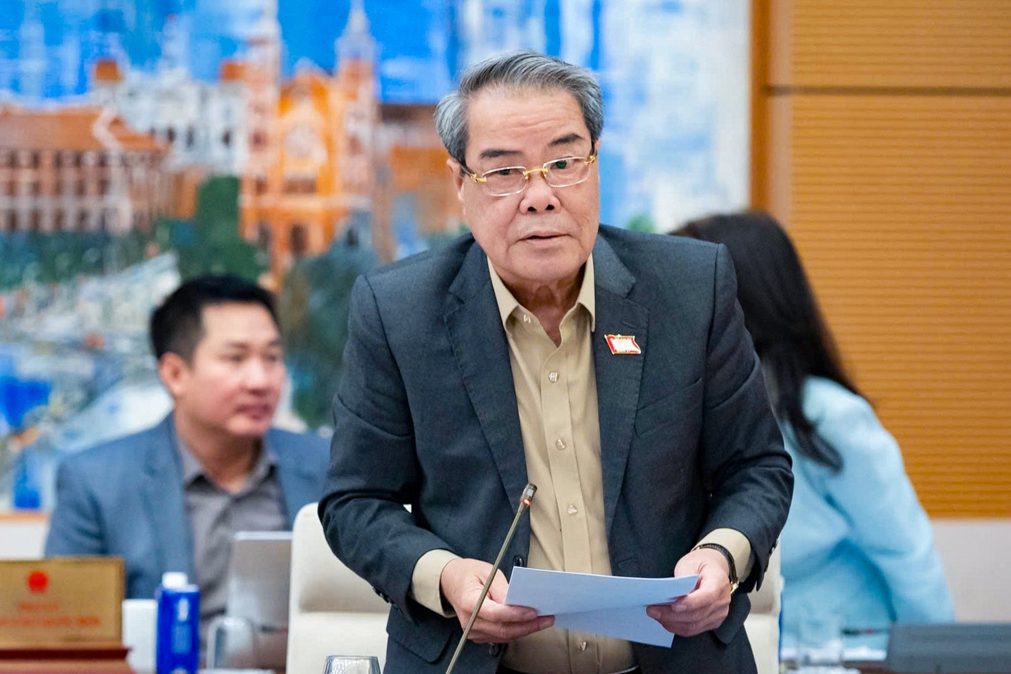 Kiến nghị sớm điều chỉnh tiền lương để ổn định đời sống cán bộ, người nghỉ hưu