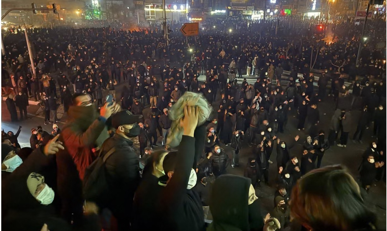 Biểu tình ở Iran. Ảnh: Zuma Press/Shutterstock