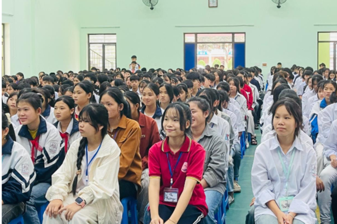 Tỉnh đầu tiên thi lớp 10 với 6 môn, khối lượng kiến thức quá nặng với học sinh?