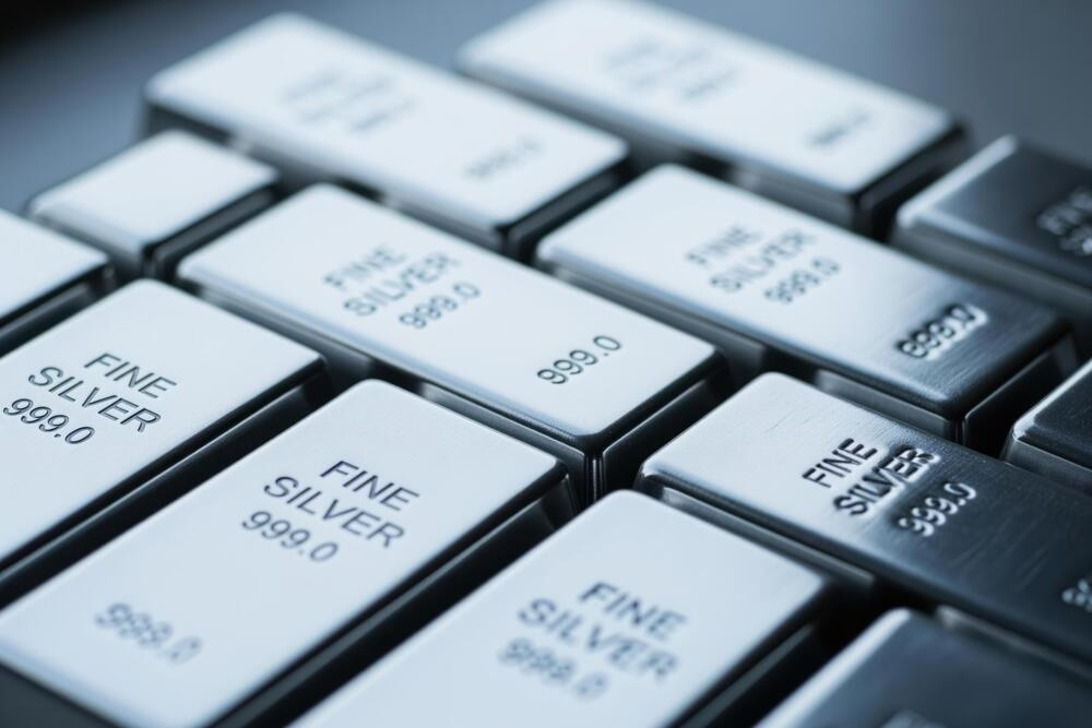 Giá bạc hôm nay ngày 14/1 tăng phi mã 3,5 triệu đồng/kg