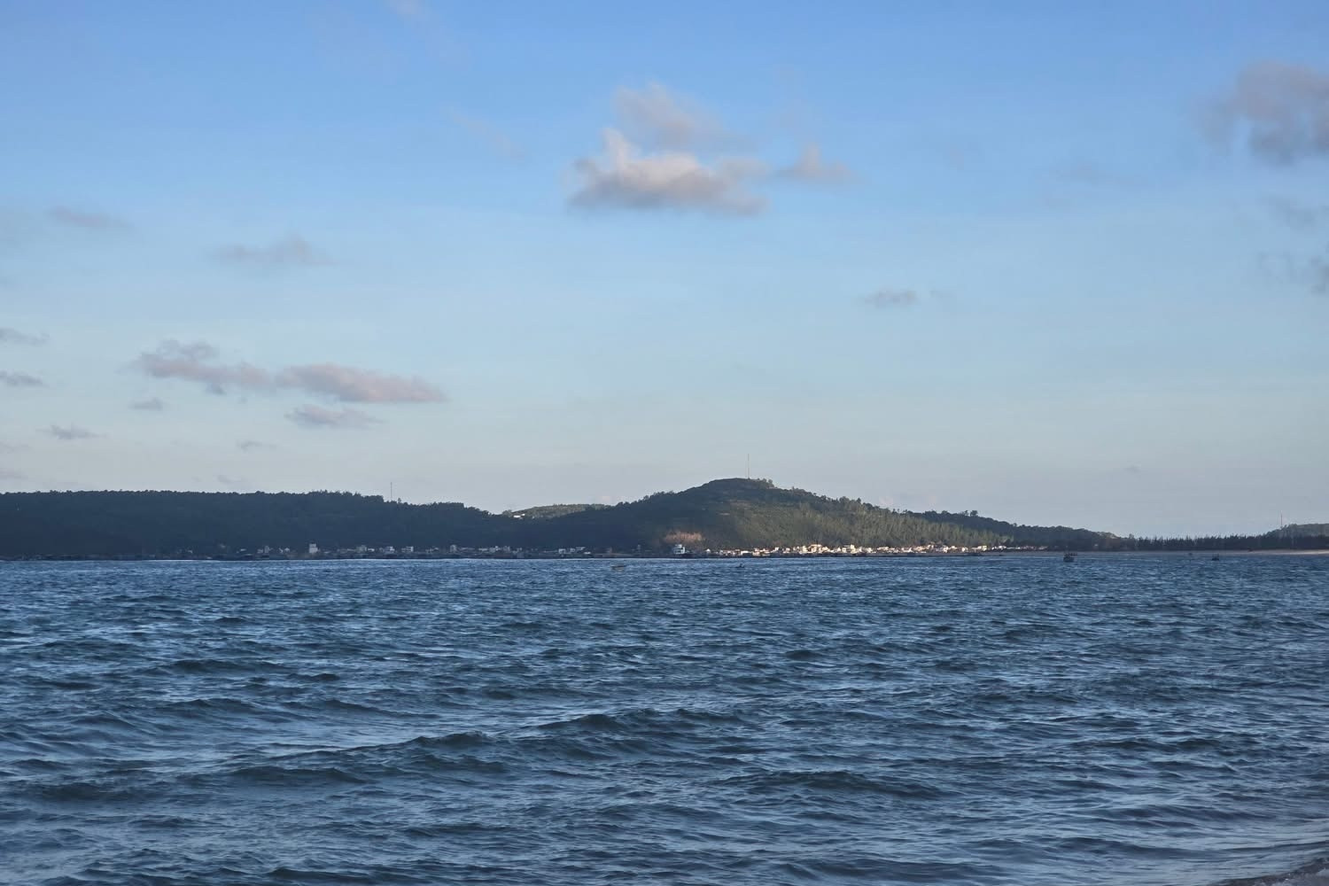 25 năm Hiệp định Phân định Vịnh Bắc Bộ: Thúc đẩy hợp tác biển, củng cố hòa bình và ổn định khu vực