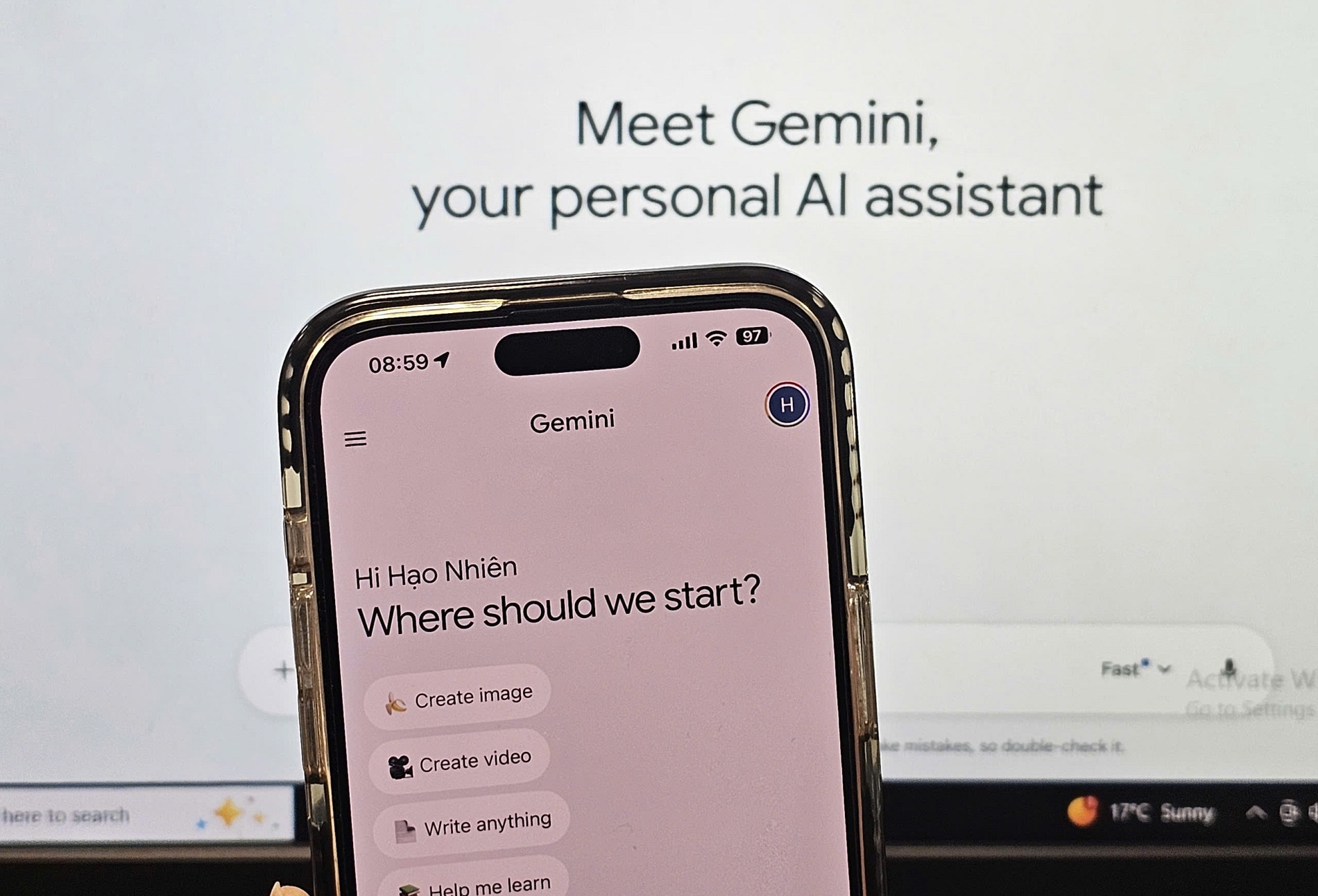 Apple bắt tay Google: Gemini chính thức trở thành ‘bộ não’ mới cho Siri