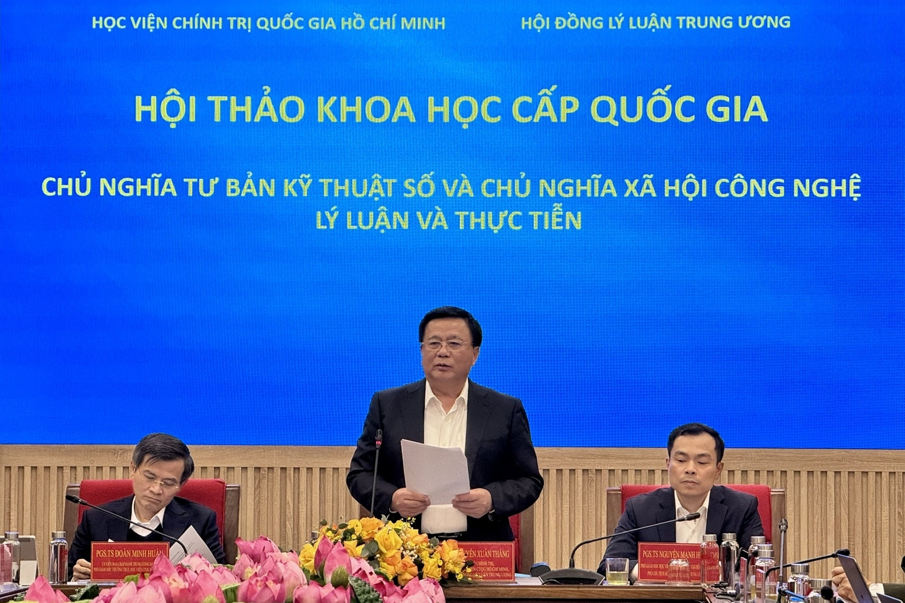 Dữ liệu của hàng tỷ người đang trở thành tài sản riêng của tư nhân