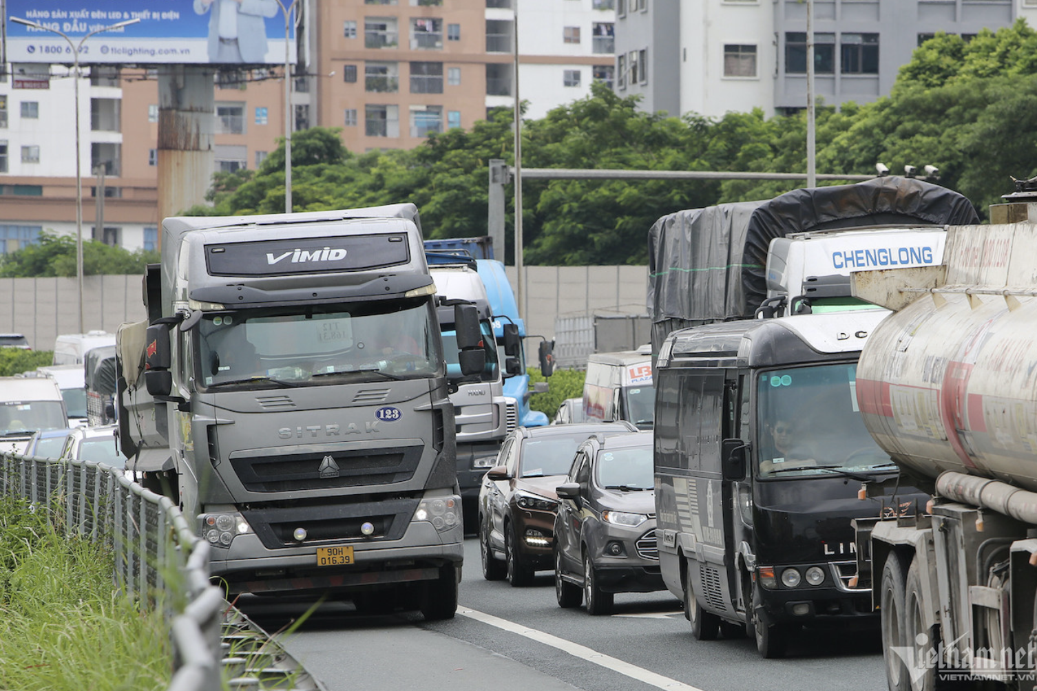 Hà Nội cấm xe tải từ 2 tấn vào nội đô ban ngày: Góc nhìn người trong cuộc