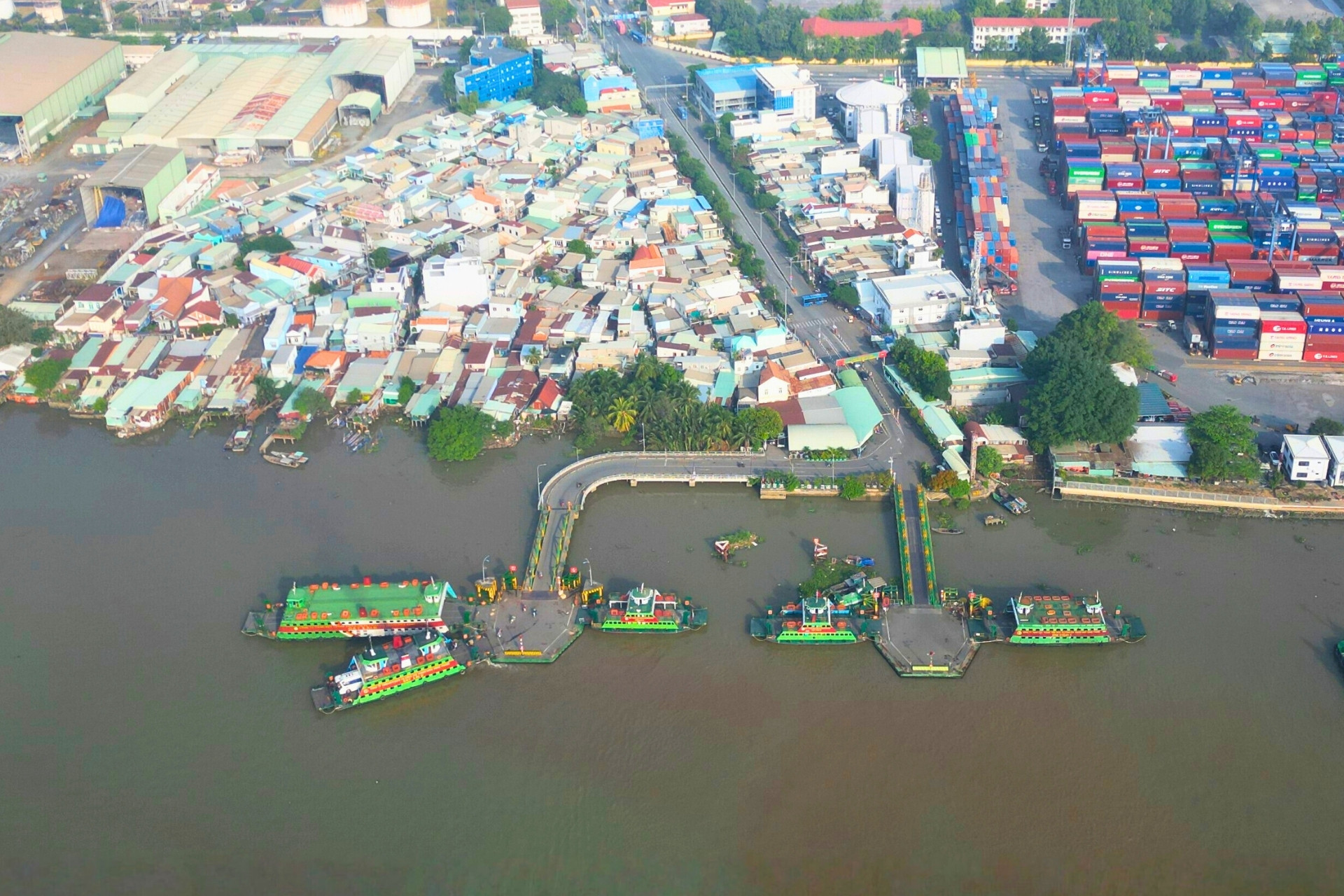 Hiện trạng phà nối Đồng Nai - TPHCM trước ngày động thổ cầu Cát Lái